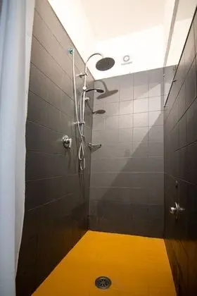 Economy Üç Kişilik Oda