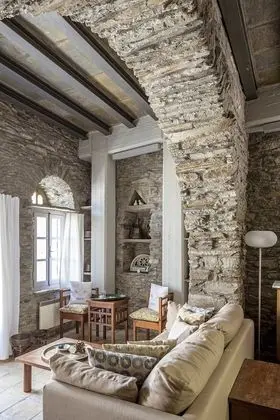 Traditional Apart Daire, 3 Yatak Odası (Olde Distillery)