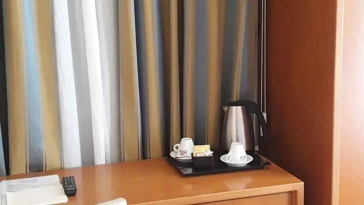 Büyük Yataklı Tek Kişilik Oda