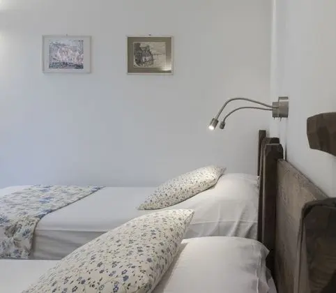 Tek Büyük veya İki Ayrı Yataklı Oda, Balkon