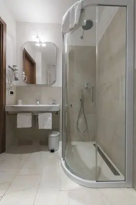 Üç Kişilik Oda, Balkon