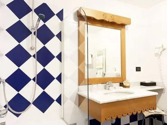 Tek Büyük veya İki Ayrı Yataklı Oda