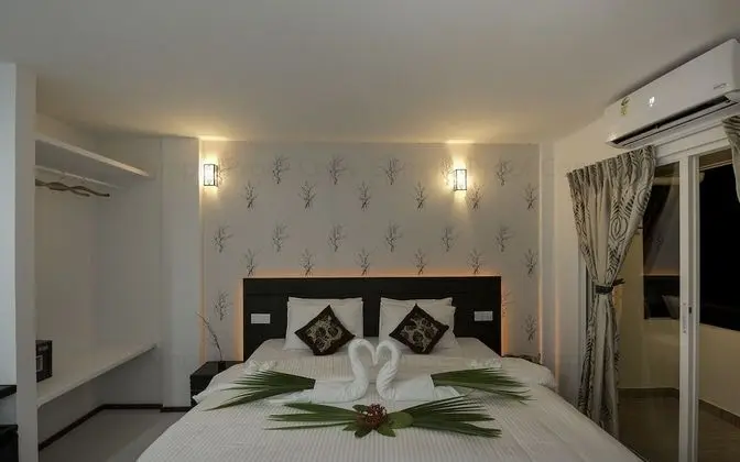Deluxe Tek Büyük Yataklı Oda, 1 Yatak Odası, Sigara İçilmez, Plaj Manzaralı