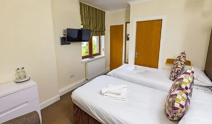 Superior Tek Büyük veya İki Ayrı Yataklı Oda, Banyolu/Duşlu (Rooms 4-5-6)