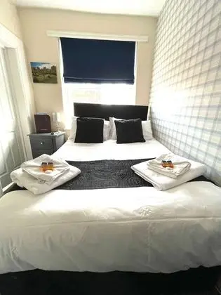 Tek Büyük Yataklı Oda, Banyolu/Duşlu (Compact - Room 07)