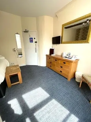 Tek Büyük Yataklı Oda, Banyolu/Duşlu (Room 01)