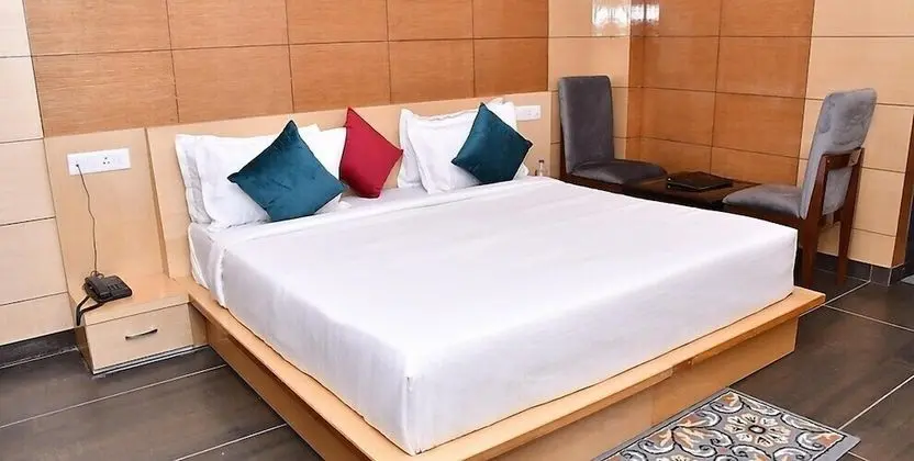 Luxury Oda