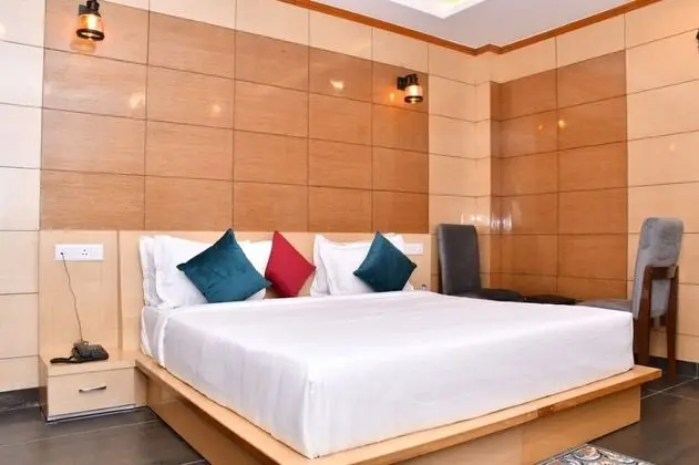 Luxury Oda