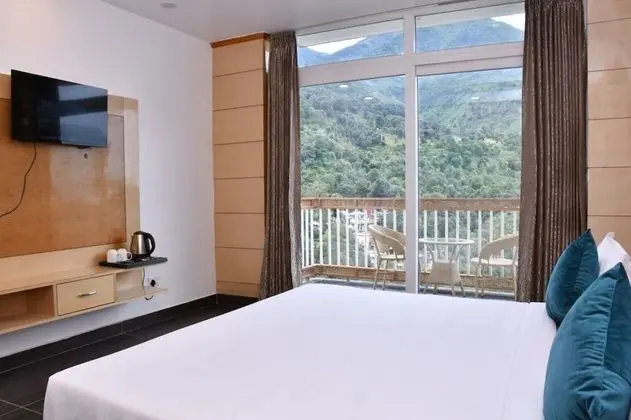 Luxury Oda