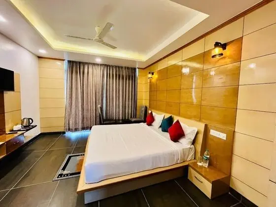 Luxury Oda