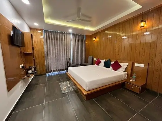 Luxury Oda