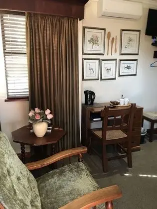 Luxury Tek Büyük Yataklı Oda