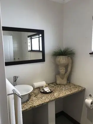 Luxury Tek Büyük Yataklı Oda