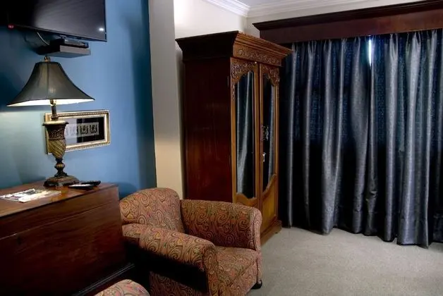 Standard Tek Büyük veya İki Ayrı Yataklı Oda (Luxury Suite)