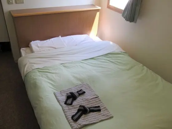 Tek Büyük Yataklı Oda, Sigara İçilebilir