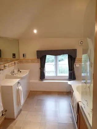 Classic Süit, Banyolu/Duşlu (Main House.)