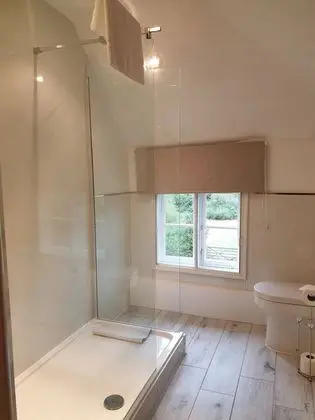 Deluxe Tek Büyük Yataklı Oda, Banyolu/Duşlu, Avlu Manzaralı (Old Stables/Main House)