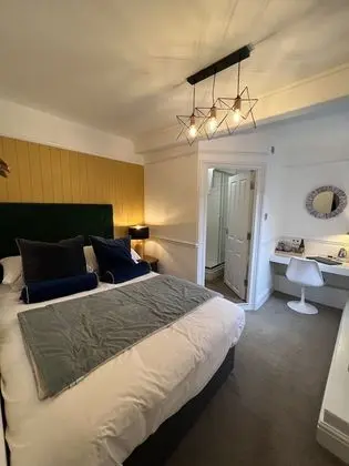 Standard Tek Büyük Yataklı Oda, Banyolu/Duşlu