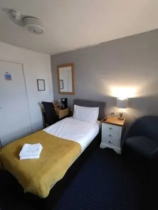 Tek Kişilik Oda, Ortak Banyo