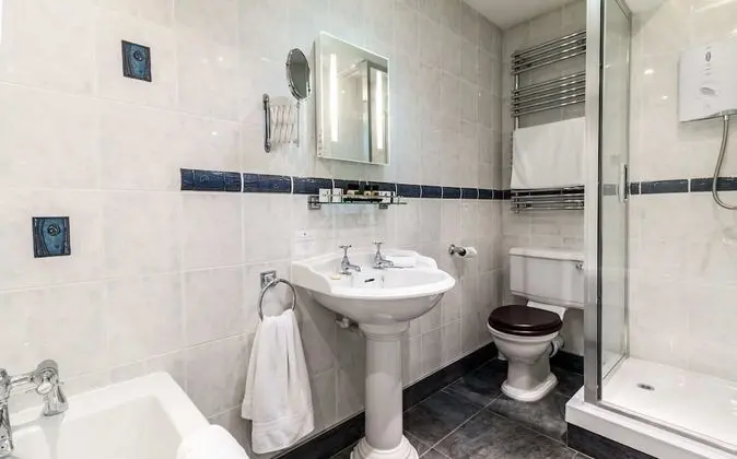 Luxury Tek Büyük veya İki Ayrı Yataklı Oda, Banyolu/Duşlu (The Nene)