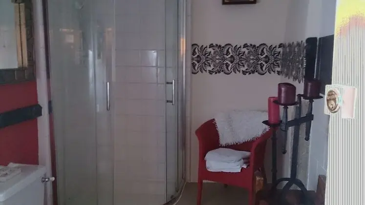 Traditional Tek Büyük Yataklı Oda