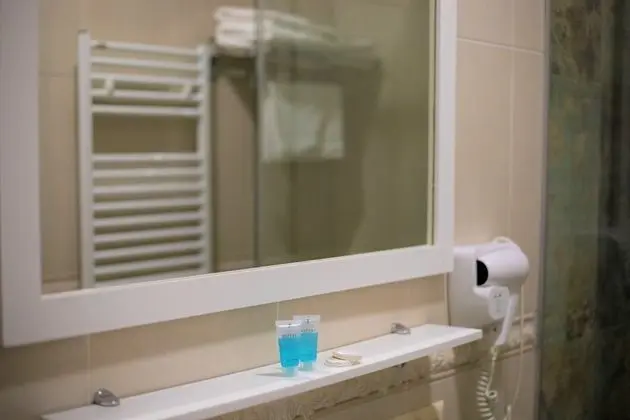 Deluxe Tek Büyük Yataklı Oda, Şehir Manzaralı, Köşe