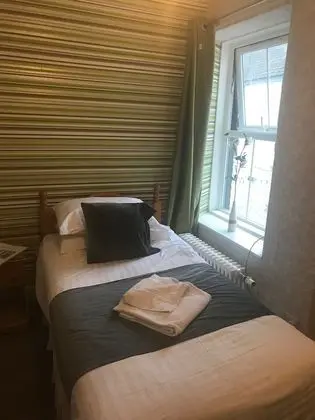 Tek Kişilik Oda, 1 Tek Kişilik Yatak, Sigara İçilmez