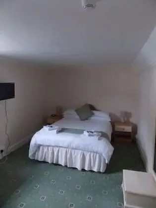 Premium Tek Büyük Yataklı Oda