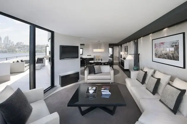 Çatı Katı (Loft), 1 En Büyük (King) Boy Yatak