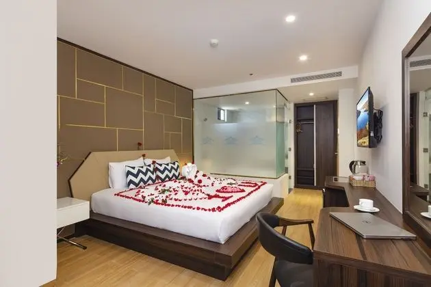 Senior Oda, Balkon, Deniz Manzaralı