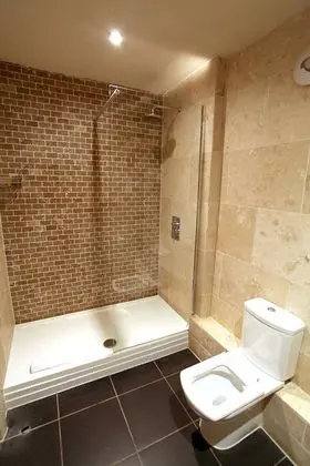 Standard Tek Büyük Yataklı Oda, Engellilere Uygun, Bahçe Manzaralı (Disabled Access)