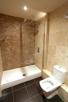 Standard Tek Büyük Yataklı Oda, Engellilere Uygun, Bahçe Manzaralı (Disabled Access)