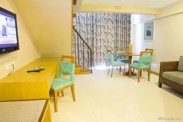 Junior Çatı Katı (Loft)