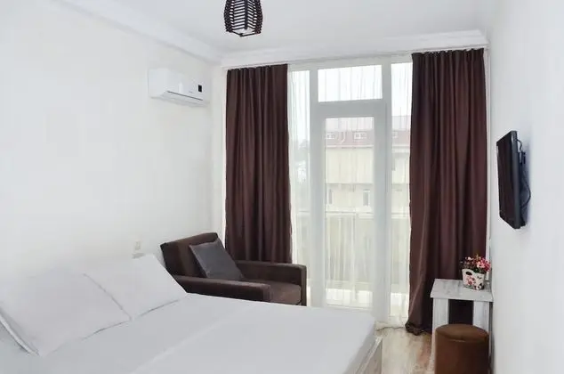 Üç Kişilik Oda, Balkon