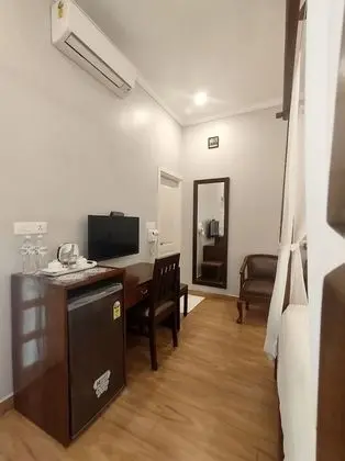 Deluxe Dört Kişilik Oda, 1 Yatak Odası, Balkon, Bahçe Manzaralı