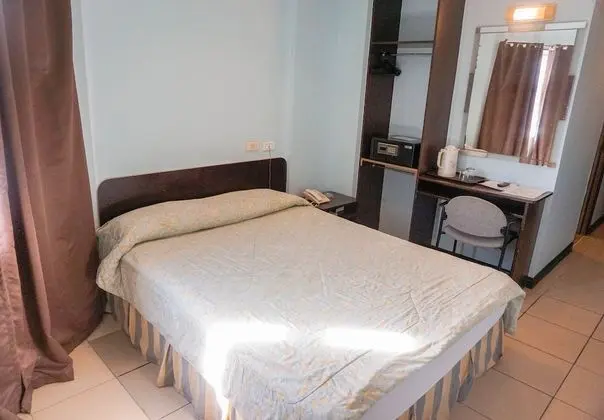 Standard Tek Büyük Yataklı Oda