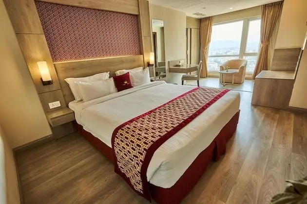 Deluxe Tek Büyük veya İki Ayrı Yataklı Oda