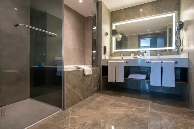 Premium  Lounge Access - Ns