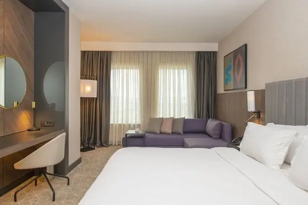 Standard Room, 1 King Bed
