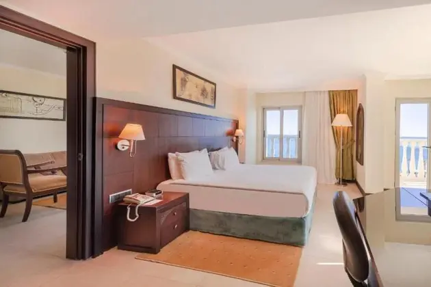 Corner Suite Custom Direkt Deniz Manzaralı