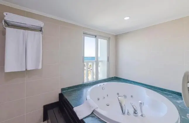 Corner Suite Custom Direkt Deniz Manzaralı