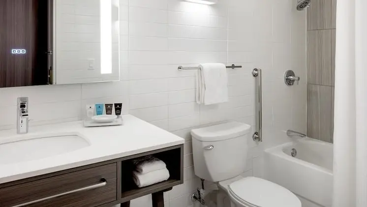 Standard Oda, 1 En Büyük (King) Boy Yatak ve Çekyat, Balkon