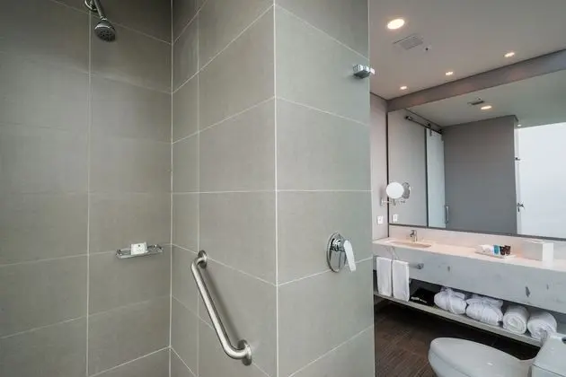 Standard Oda, 2 Büyük (Queen) Boy Yatak, Şehir Manzaralı (High Floor)