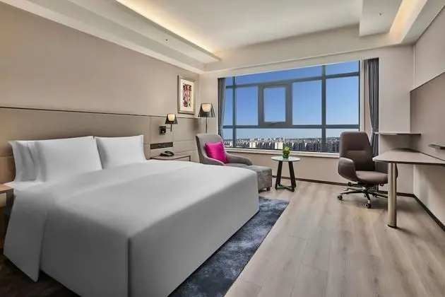 Premium Oda, 1 En Büyük (King) Boy Yatak, Business Dinlenme Salonu Kullanımı (High Floor)