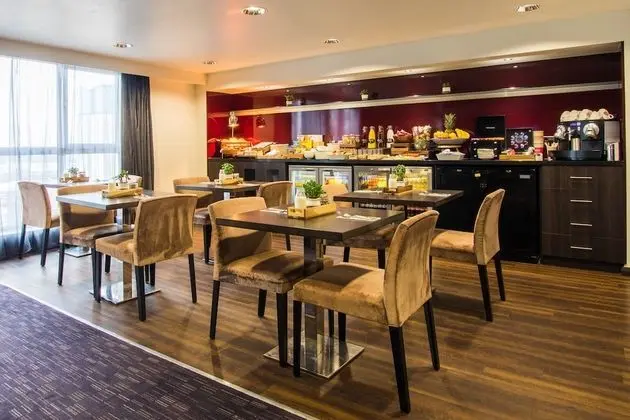 Club Oda, 1 En Büyük (King) Boy Yatak (Club Floor Lounge Access)