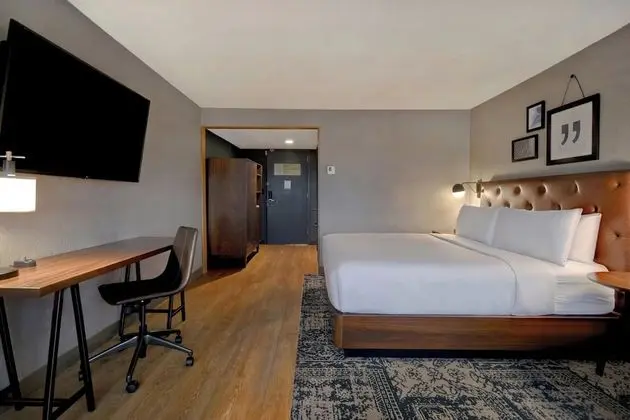 Deluxe Oda, 1 En Büyük (King) Boy Yatak ve Çekyat