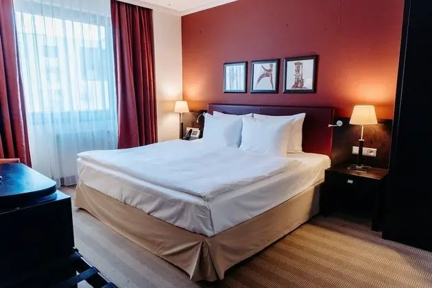 Business Süit, 1 Yatak Odası (Living and Dining Area)