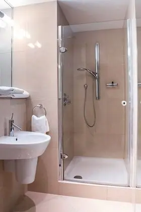 Business Süit, 1 Yatak Odası (Living and Dining Area)