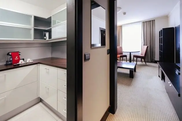 Süit, 1 Yatak Odası, Küçük Mutfak (with Living Area)