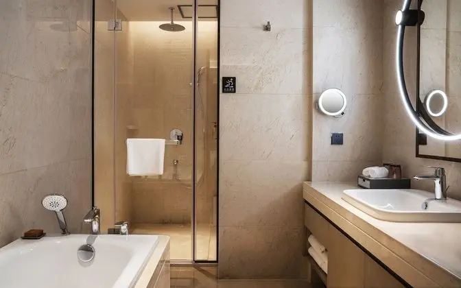 Standard Oda, 1 En Büyük (King) Boy Yatak (High Floor Lounge Access)